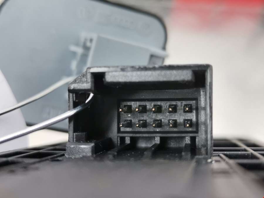 Блок управления стеклоподъемниками Audi A6 C6 (2004-2011) Универсал 2008г. | Фото № 4 Блок управления стеклоподъемниками Audi A6 C6 (2004-2011) Универсал 2008г. - Фото 4