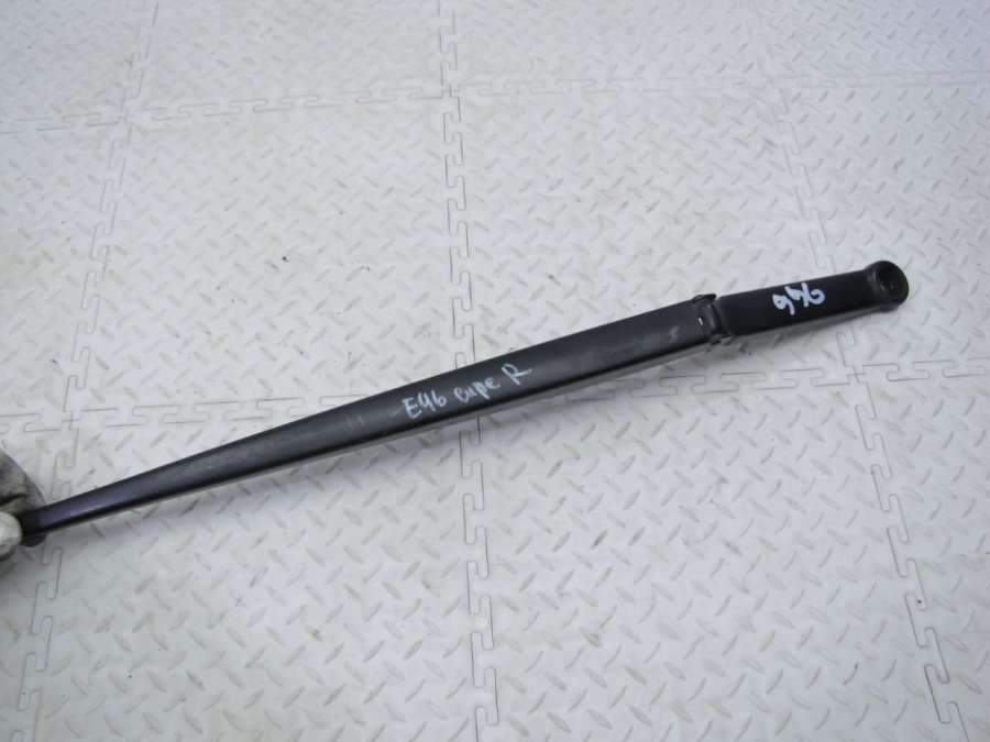 7007128 Щеткодержатели (поводок стеклоочистителя, дворник) BMW 3 E46 2000г. | Фото № 2 7007128 Щеткодержатели (поводок стеклоочистителя, дворник) BMW 3 E46 2000г. - Фото 2