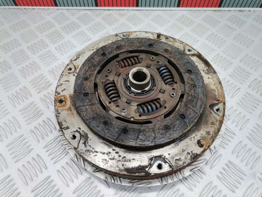 Маховик (демпфер сцепления) Nissan Note (E11) (2005-2013) Минивэн 2006г. | Фото № 5 Маховик (демпфер сцепления) Nissan Note (E11) (2005-2013) Минивэн 2006г. - Фото 5