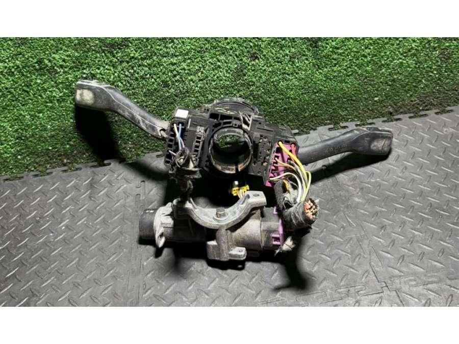 4b0953503e Переключатель подрулевой (стрекоза) Audi A6 2000г. | Фото № 5 4b0953503e Переключатель подрулевой (стрекоза) Audi A6 2000г. - Фото 5