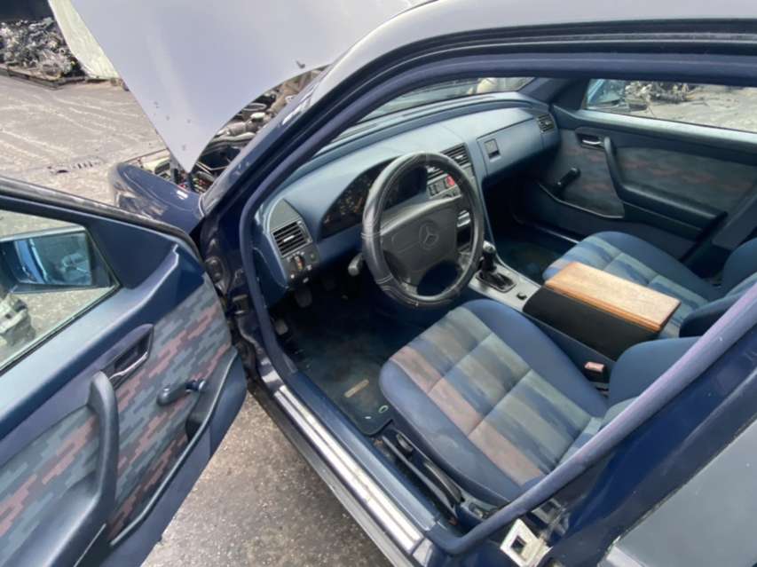 Ручка двери наружная задняя левая Mercedes C-Class (W202) (1993-2001) Седан 1994г. | Фото № 10 Ручка двери наружная задняя левая Mercedes C-Class (W202) (1993-2001) Седан 1994г. - Фото 10