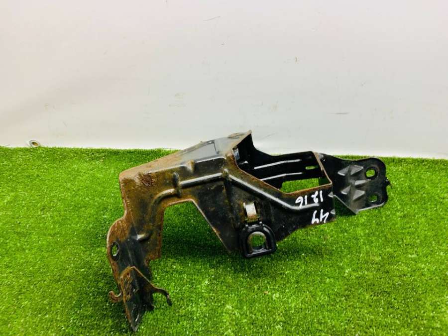 Кронштейн блока ABS   Ford Mondeo III 2005г. | Фото № 2    Кронштейн блока ABS   Ford Mondeo III 2005г. - Фото 2