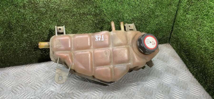 Бачок расширительный Opel Sintra минивэн 1997г. | Фото № 1 Бачок расширительный Opel Sintra минивэн 1997г. - Фото 1