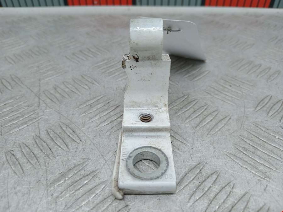 Петля двери передней левой Audi A3 8P (2003-2013) Хетчбэк 3дв. 2009г. | Фото № 1 Петля двери передней левой Audi A3 8P (2003-2013) Хетчбэк 3дв. 2009г. - Фото 1