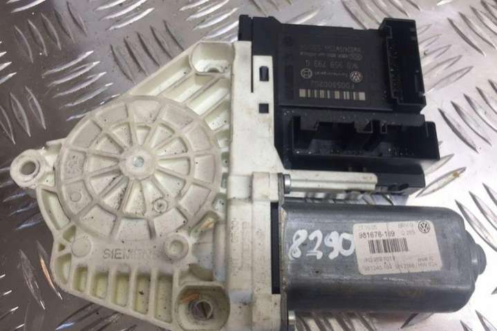 1K0959701K Моторчик стеклоподъемника Volkswagen Passat B7 (2010-2015) 2010г. | Фото № 1 1K0959701K Моторчик стеклоподъемника Volkswagen Passat B7 (2010-2015) 2010г. - Фото 1