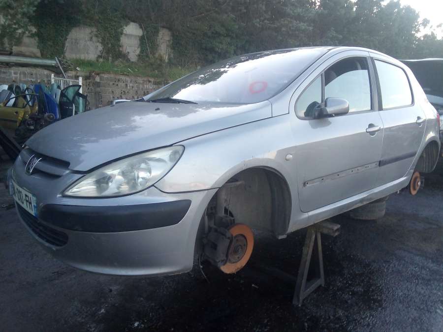 Петля крышки (двери) багажника Peugeot 307 (2001-2008) Хетчбэк 5дв. 2004г. | Фото № 9 Петля крышки (двери) багажника Peugeot 307 (2001-2008) Хетчбэк 5дв. 2004г. - Фото 9