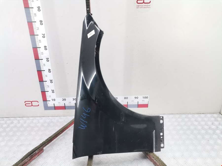 Крыло переднее правое Mercedes C-Class (W204) (2006-2015) Седан 2008г. | Фото № 1 Крыло переднее правое Mercedes C-Class (W204) (2006-2015) Седан 2008г. - Фото 1