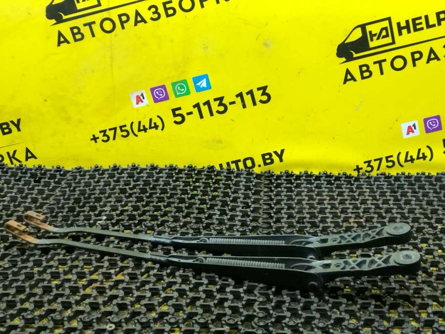 Щеткодержатель (поводок стеклоочистителя, дворник) SEAT Ibiza 2 хэтчбек 1998г. | Фото № 4 Щеткодержатель (поводок стеклоочистителя, дворник) SEAT Ibiza 2 хэтчбек 1998г. - Фото 4