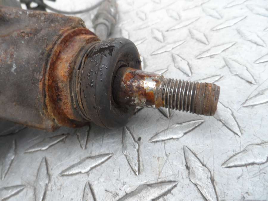 Кулак поворотный левый  Peugeot 408 Седан 2014г. | Фото № 3   Кулак поворотный левый  Peugeot 408 Седан 2014г. - Фото 3