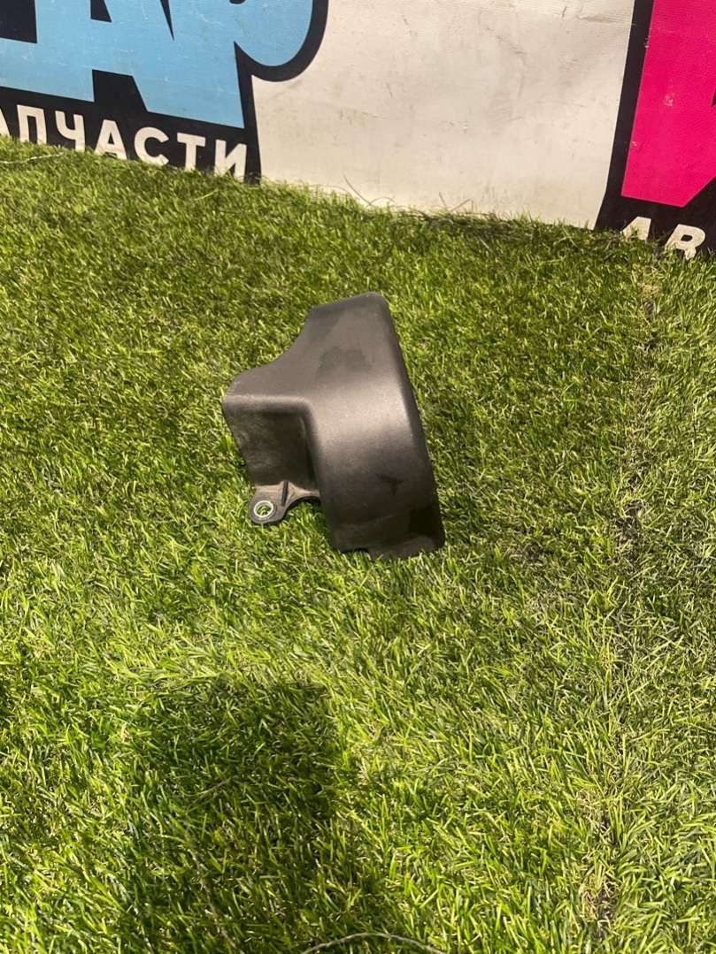 Пластик моторного отсека  Ford Explorer 2020г. | Фото № 4   Пластик моторного отсека  Ford Explorer 2020г. - Фото 4