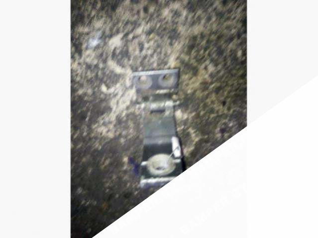 Петля двери передней правой Audi 80 B3 (1986-1991) 1990г. | Фото № 4 Петля двери передней правой Audi 80 B3 (1986-1991) 1990г. - Фото 4