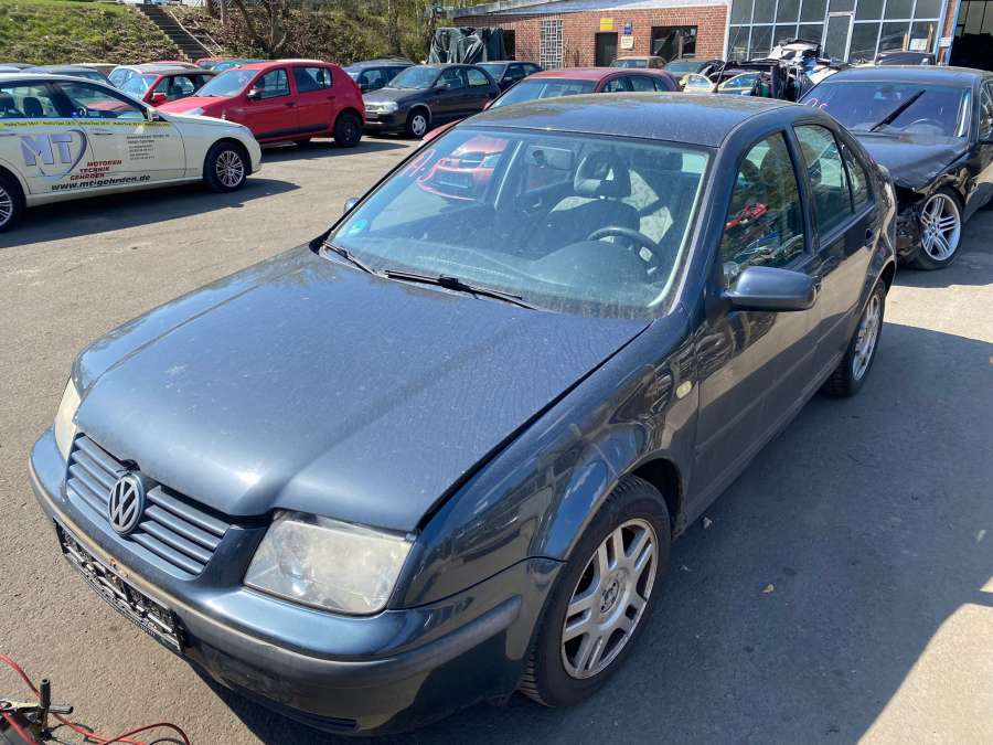 Суппорт передний левый Volkswagen Bora(Jetta) (1998-2005) Седан 1999г. | Фото № 13 Суппорт передний левый Volkswagen Bora(Jetta) (1998-2005) Седан 1999г. - Фото 13