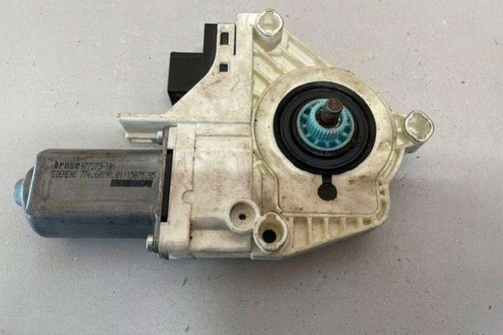 4F0959801D Моторчик стеклоподъемника Audi A6 C6/4F (2004-2008) 2004г. | Фото № 2 4F0959801D Моторчик стеклоподъемника Audi A6 C6/4F (2004-2008) 2004г. - Фото 2