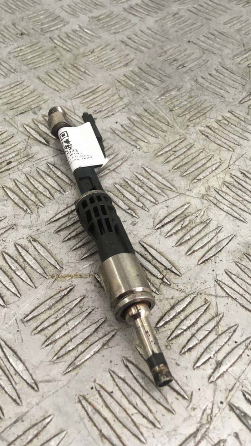 2.6150006135376E+25 Форсунка топливная  BMW 5 седан 2012г. | Фото № 2  2.6150006135376E+25 Форсунка топливная  BMW 5 седан 2012г. - Фото 2