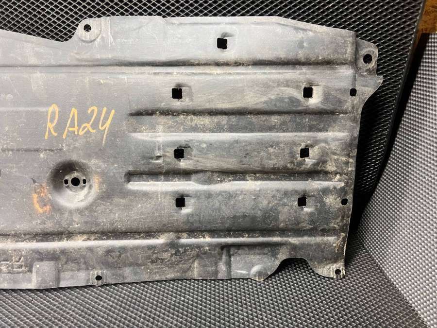 74606TBA-R Защита днища правая  Honda Civic 0000г. | Фото № 8  74606TBA-R Защита днища правая  Honda Civic 0000г. - Фото 8