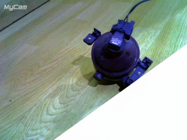 3M51-15K201-AA Фара противотуманная правая передняя Ford C-max 1 2003г. | Фото № 3 3M51-15K201-AA Фара противотуманная правая передняя Ford C-max 1 2003г. - Фото 3