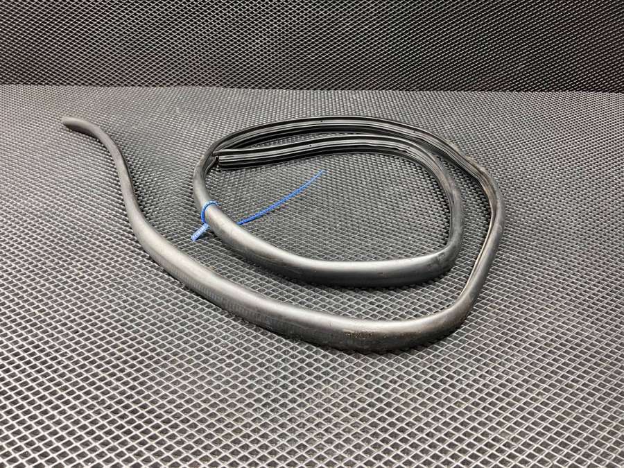 769239753R769247138R808321804R Уплотнитель дверного проема  Dacia Logan MCV 2 2016г. | Фото № 1  769239753R769247138R808321804R Уплотнитель дверного проема  Dacia Logan MCV 2 2016г. - Фото 1