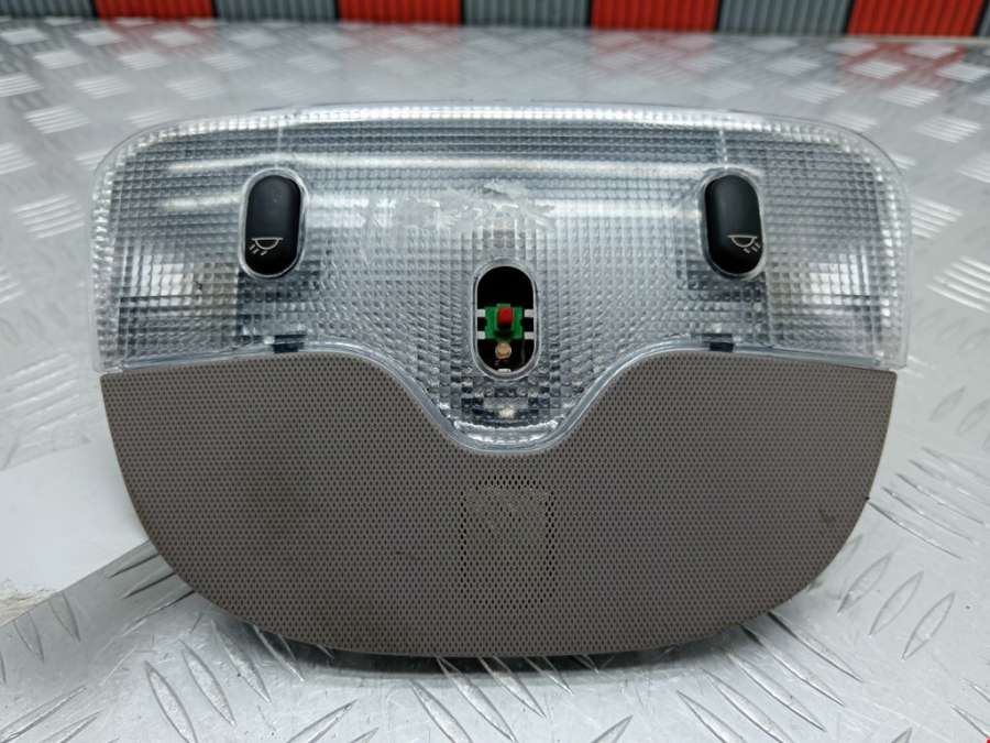 Плафон салонный Peugeot 607 (1999-2010) Седан 2003г. | Фото № 1 Плафон салонный Peugeot 607 (1999-2010) Седан 2003г. - Фото 1