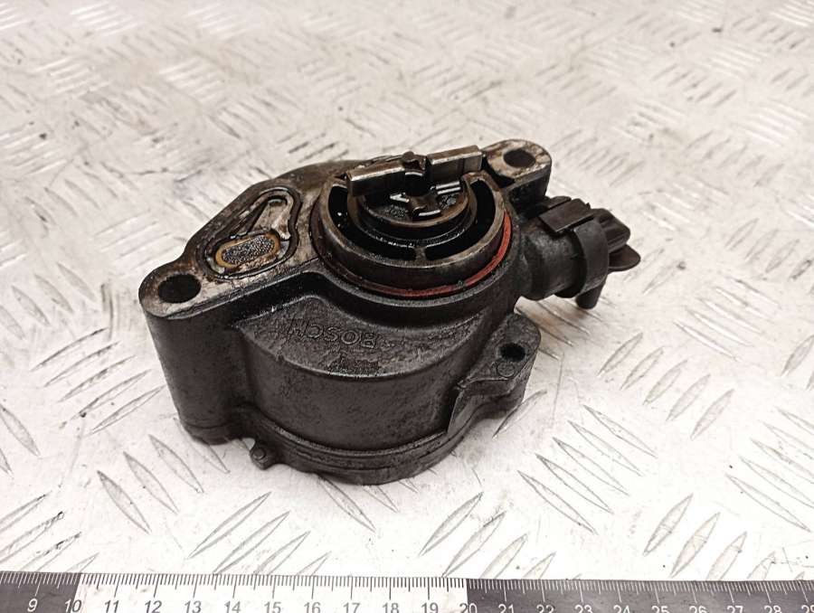 456570D1562A Насос вакуумный Peugeot 407 2006г. | Фото № 2 456570D1562A Насос вакуумный Peugeot 407 2006г. - Фото 2