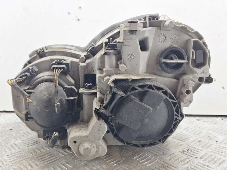 A20382038610301166276 Фара правая Mercedes-Benz C W203/S203/CL203 W203.054 2005г. | Фото № 4 A20382038610301166276 Фара правая Mercedes-Benz C W203/S203/CL203 W203.054 2005г. - Фото 4