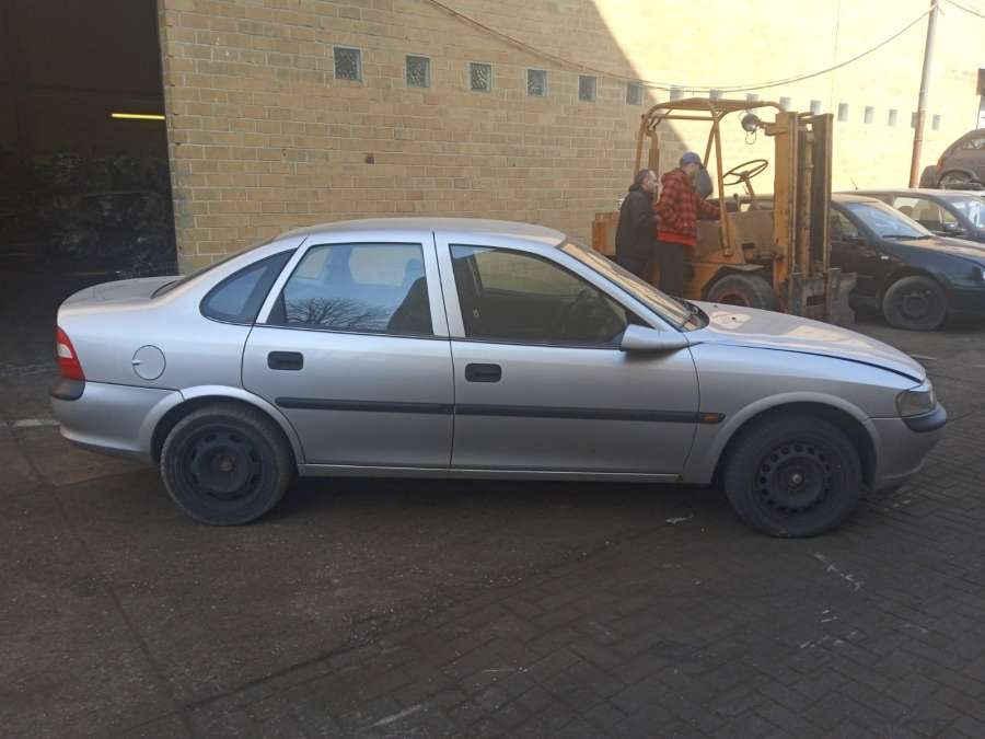 72229600 Клапан ЕГР EGR Opel Vectra B (1995-2002) Седан 1998г. | Фото № 10 72229600 Клапан ЕГР EGR Opel Vectra B (1995-2002) Седан 1998г. - Фото 10