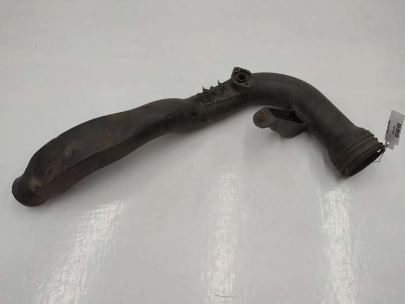 8E0145762B Патрубок интеркулера Audi A4(B6) 2003г. | Фото № 1 8E0145762B Патрубок интеркулера Audi A4(B6) 2003г. - Фото 1