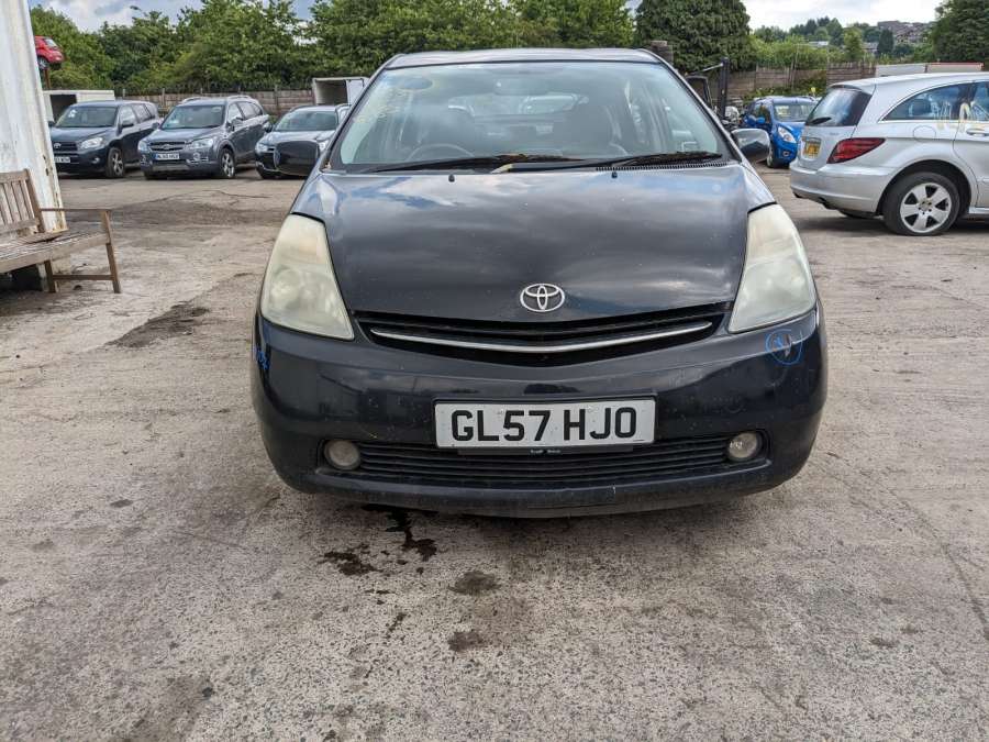 Кнопка стеклоподъемника Toyota Prius 2 (XW20) (2003-2009) Хетчбэк 5дв. 2007г. | Фото № 12 Кнопка стеклоподъемника Toyota Prius 2 (XW20) (2003-2009) Хетчбэк 5дв. 2007г. - Фото 12