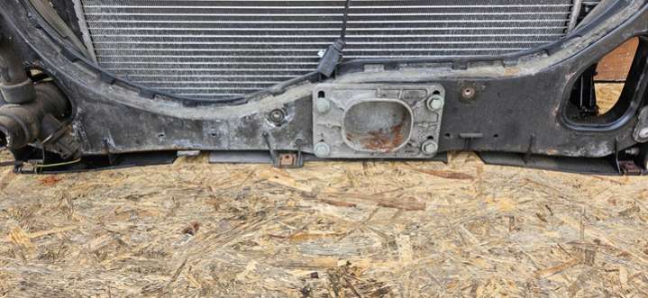 Передняя панель крепления облицовки (телевизор) Audi A4 B6 (2000-2005) 2000г. | Фото № 14 Передняя панель крепления облицовки (телевизор) Audi A4 B6 (2000-2005) 2000г. - Фото 14