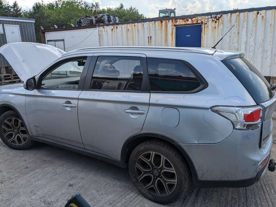 7030A311 Подушка безопасности пассажирская (в торпедо) Mitsubishi Outlander 3 (2012-2023) Внедорожник 5дв. 2014г. | Фото № 10 7030A311 Подушка безопасности пассажирская (в торпедо) Mitsubishi Outlander 3 (2012-2023) Внедорожник 5дв. 2014г. - Фото 10