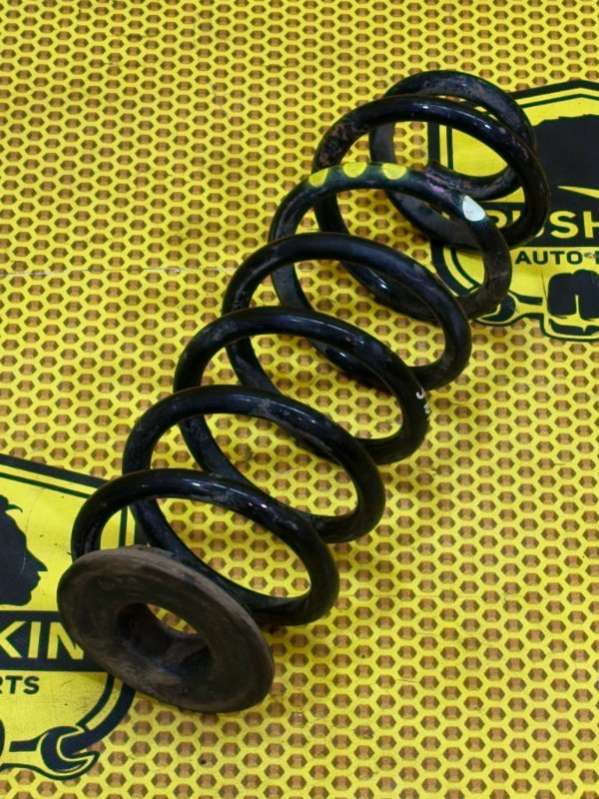 3C0511115AE Пружина подвески  Volkswagen Tiguan 5N1 2012г. | Фото № 4  3C0511115AE Пружина подвески  Volkswagen Tiguan 5N1 2012г. - Фото 4