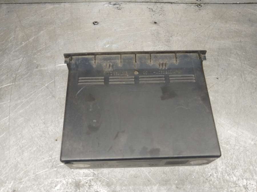 Вещевой ящик центральной консоли Volkswagen Sharan Минивэн 1997г. | Фото № 1 Вещевой ящик центральной консоли Volkswagen Sharan Минивэн 1997г. - Фото 1