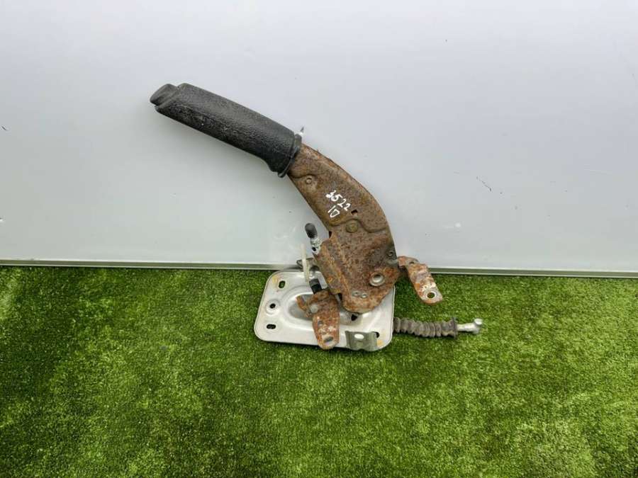 Рычаг стояночного тормоза   Opel Astra G 2001г. | Фото № 2    Рычаг стояночного тормоза   Opel Astra G 2001г. - Фото 2