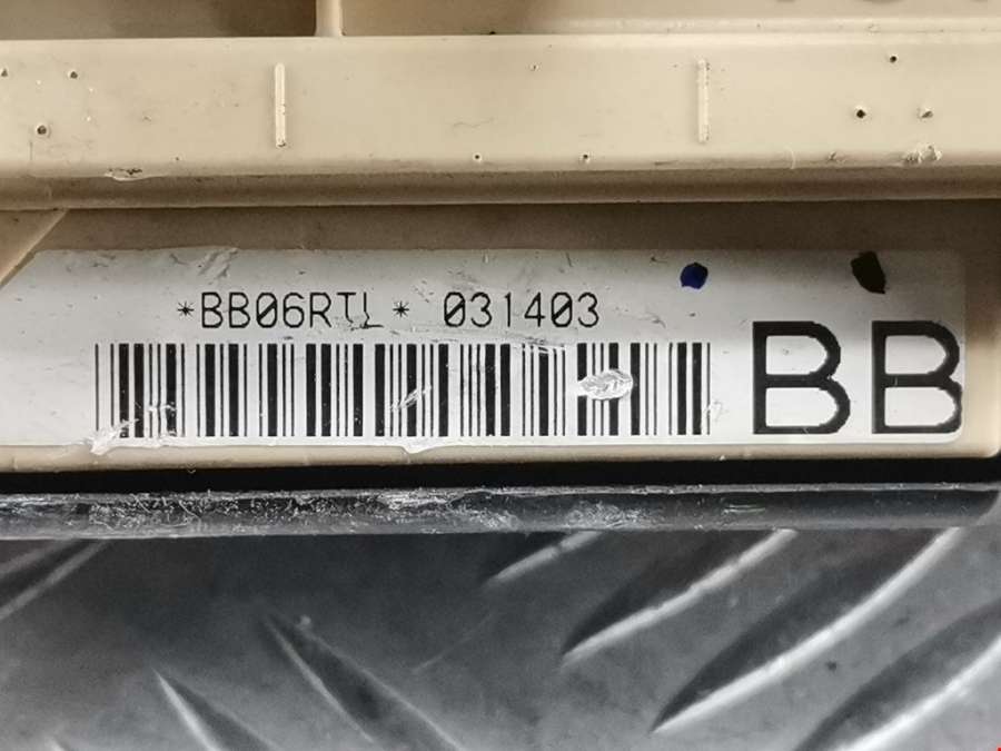 Блок комфорта Lexus RX 2 (XU30) (2003-2009) Внедорожник 5дв. 2003г. | Фото № 3 Блок комфорта Lexus RX 2 (XU30) (2003-2009) Внедорожник 5дв. 2003г. - Фото 3