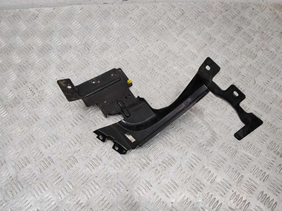 BJ3217E801A Кронштейн крепления бампера заднего левый  Land Rover Range Rover Evoque 2013г. | Фото № 4  BJ3217E801A Кронштейн крепления бампера заднего левый  Land Rover Range Rover Evoque 2013г. - Фото 4