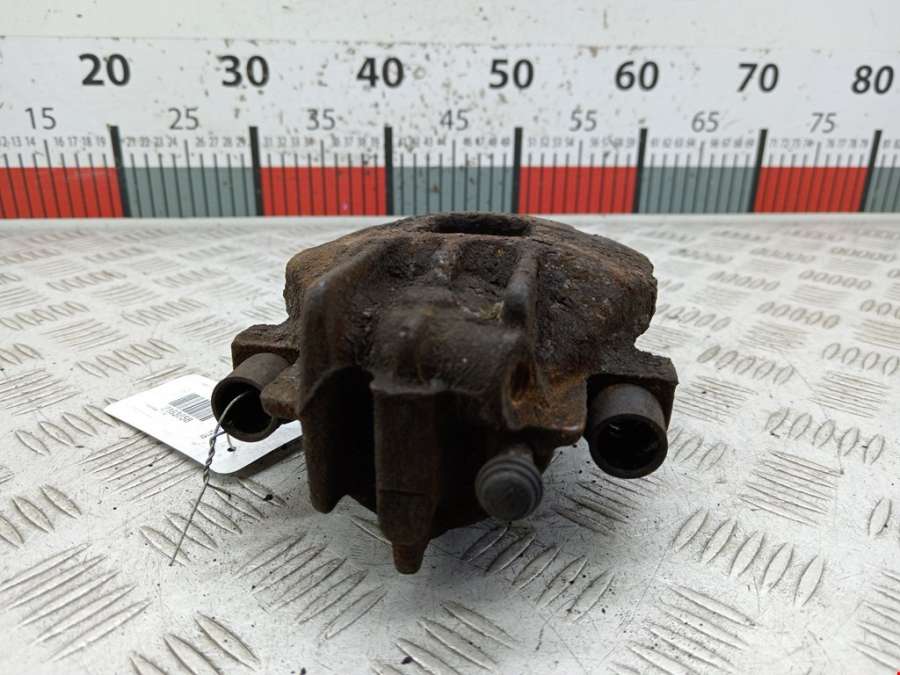 Суппорт передний правый Ford Focus 1 (1998-2005) Хетчбэк 5дв. 2001г. | Фото № 3 Суппорт передний правый Ford Focus 1 (1998-2005) Хетчбэк 5дв. 2001г. - Фото 3