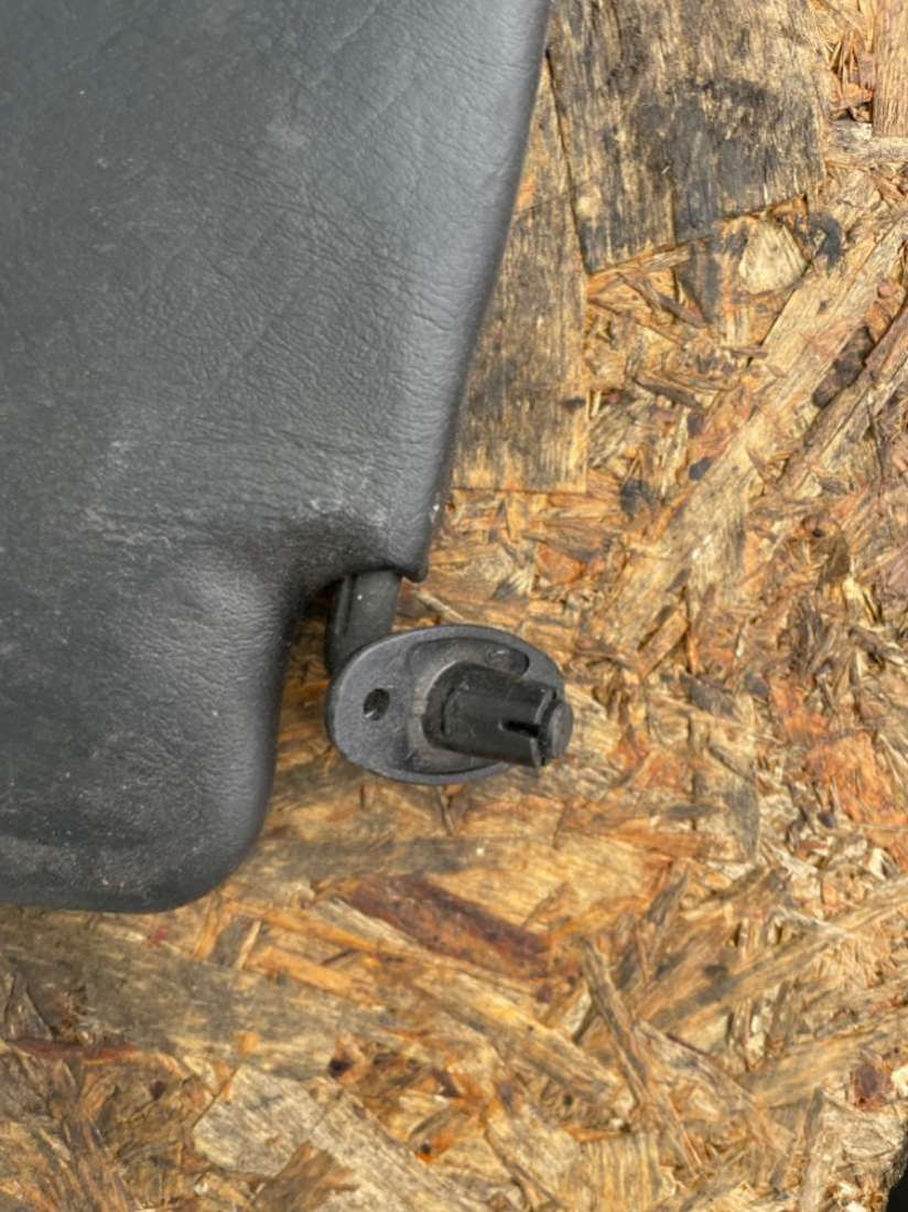 Козырек солнцезащитный Mercedes E W124 1991г. | Фото № 5 Козырек солнцезащитный Mercedes E W124 1991г. - Фото 5