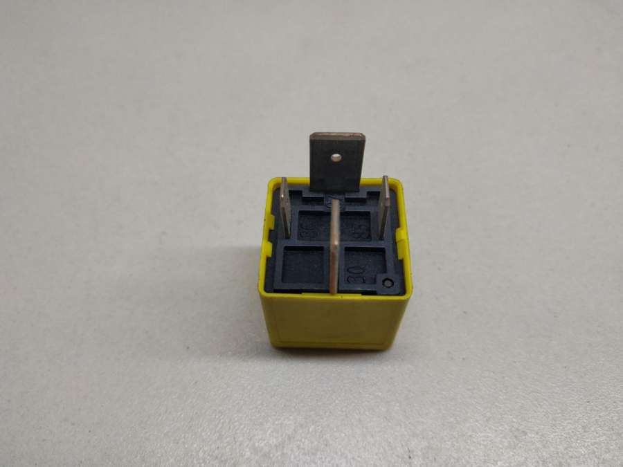 90226846V23134-J52-X369GM Реле (прочие) Renault Megane 2 2004г. | Фото № 2 90226846V23134-J52-X369GM Реле (прочие) Renault Megane 2 2004г. - Фото 2