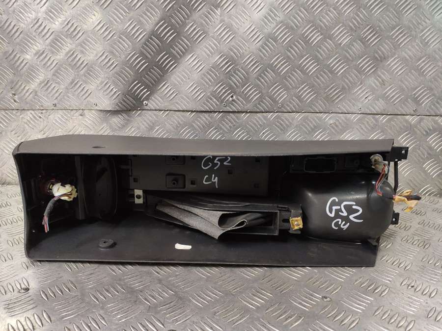 Консоль салона (кулисная часть) Audi A6 C4 (S6,RS6) 1996г. | Фото № 5 Консоль салона (кулисная часть) Audi A6 C4 (S6,RS6) 1996г. - Фото 5