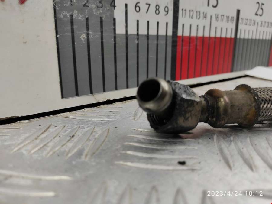 Трубка турбины Volkswagen Passat 5 GP (2000-2005) Универсал 2001г. | Фото № 3 Трубка турбины Volkswagen Passat 5 GP (2000-2005) Универсал 2001г. - Фото 3