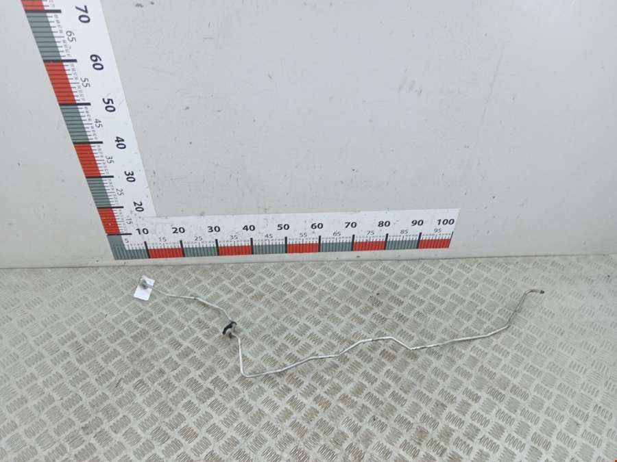 Трубка кондиционера Hyundai Santa Fe 1 (SM) (2000-2006) Внедорожник 5дв. 2004г. | Фото № 1 Трубка кондиционера Hyundai Santa Fe 1 (SM) (2000-2006) Внедорожник 5дв. 2004г. - Фото 1