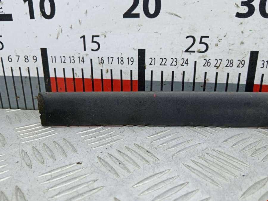 1J4853753 Накладка декоративная (молдинг) двери задней левой Volkswagen Golf 4 (1997-2004) Универсал 2000г. | Фото № 2 1J4853753 Накладка декоративная (молдинг) двери задней левой Volkswagen Golf 4 (1997-2004) Универсал 2000г. - Фото 2