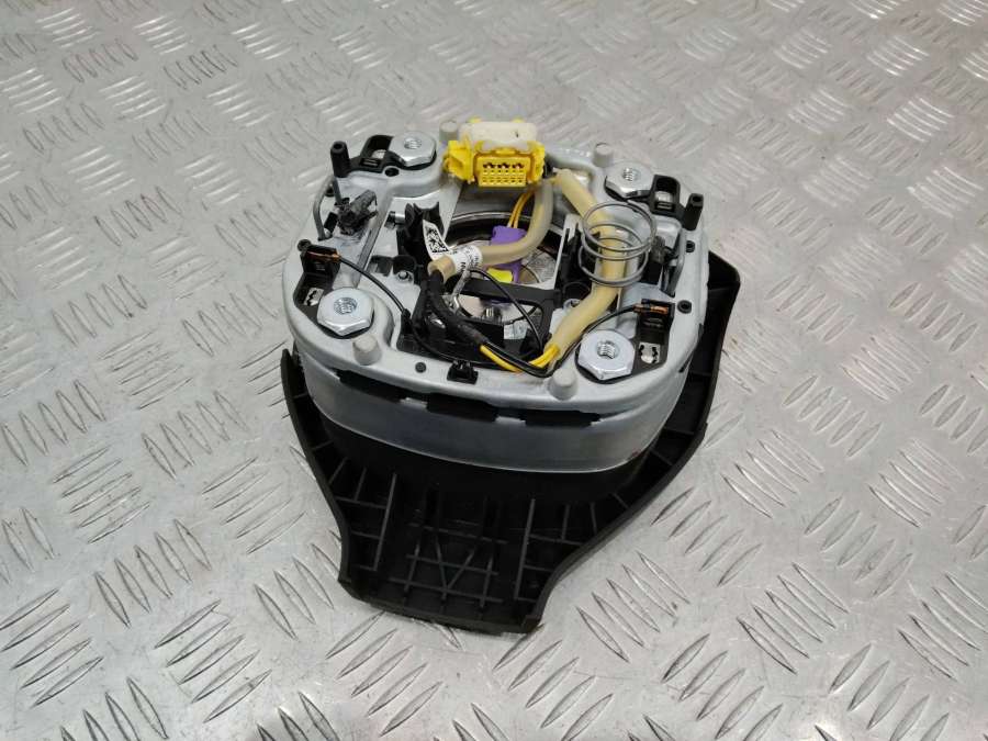 2K0880201 Подушка безопасности водителя Volkswagen Caddy 2007г. | Фото № 4 2K0880201 Подушка безопасности водителя Volkswagen Caddy 2007г. - Фото 4