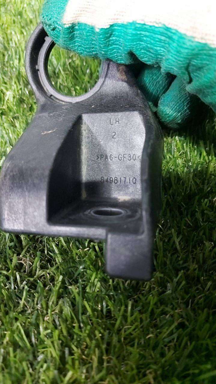 84981710 Кронштейн (крепление) радиатора Chevrolet Equinox 2022г. | Фото № 3 84981710 Кронштейн (крепление) радиатора Chevrolet Equinox 2022г. - Фото 3