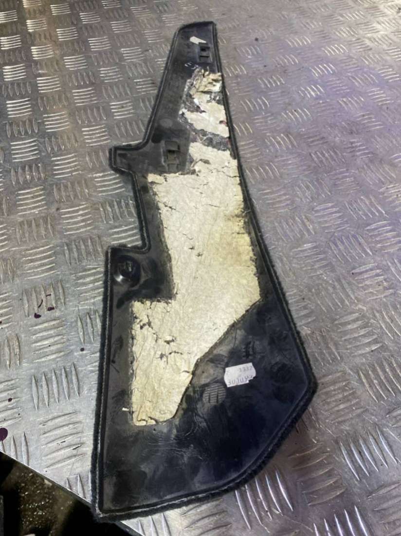 8159692 Обшивка салона  BMW 5 E39 2000г. | Фото № 2  8159692 Обшивка салона  BMW 5 E39 2000г. - Фото 2