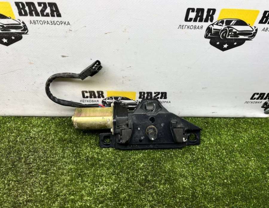 7014872  Замок багажника   BMW 7 E65/E66 2004г. | Фото № 2  7014872  Замок багажника   BMW 7 E65/E66 2004г. - Фото 2