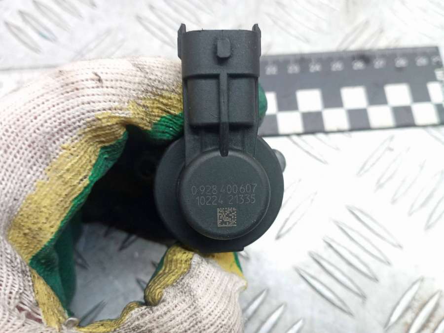 09284006071465ZS0001FZB1470FEFZB1470LEFZB1470LWFZB1470LZFZB1470MT Датчик давления топлива  Peugeot 5008 2011г. | Фото № 4  09284006071465ZS0001FZB1470FEFZB1470LEFZB1470LWFZB1470LZFZB1470MT Датчик давления топлива  Peugeot 5008 2011г. - Фото 4