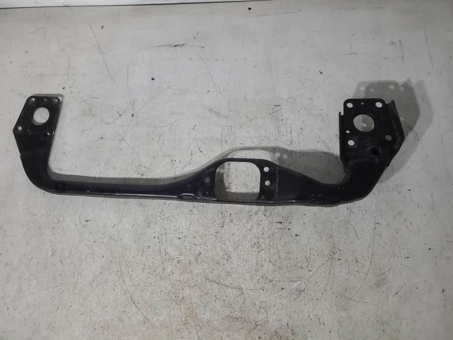 4B0805851E Балка под радиатор  Audi A6 4B/C5 универсал 2004г. | Фото № 3  4B0805851E Балка под радиатор  Audi A6 4B/C5 универсал 2004г. - Фото 3