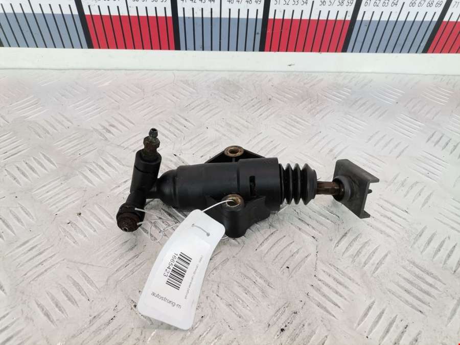 1J0721261F Цилиндр сцепления рабочий Audi A3 8L (1996-2003) Хетчбэк 3дв. 1999г. | Фото № 1 1J0721261F Цилиндр сцепления рабочий Audi A3 8L (1996-2003) Хетчбэк 3дв. 1999г. - Фото 1