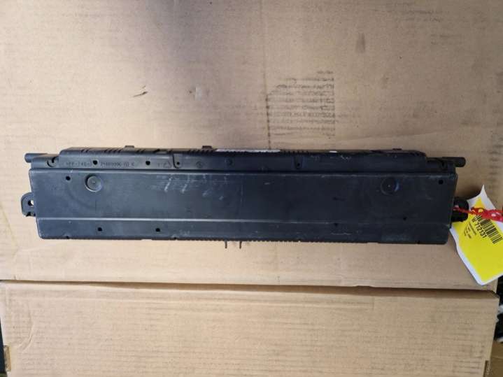 8200461294H Щиток приборов (приборная панель) Renault Scenic 2 поколение (2003-2006) 2003г. | Фото № 3 8200461294H Щиток приборов (приборная панель) Renault Scenic 2 поколение (2003-2006) 2003г. - Фото 3