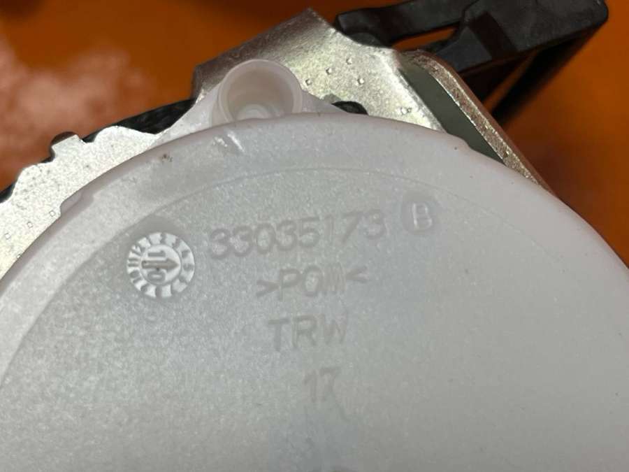 3C9857805J Ремень безопасности задний левый Volkswagen Passat Универсал 2010г. | Фото № 3 3C9857805J Ремень безопасности задний левый Volkswagen Passat Универсал 2010г. - Фото 3